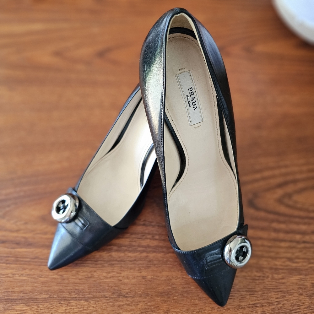 PRADA Black Leather Button Heels Point Toe Sz 40.5 - Picture 1 of 16